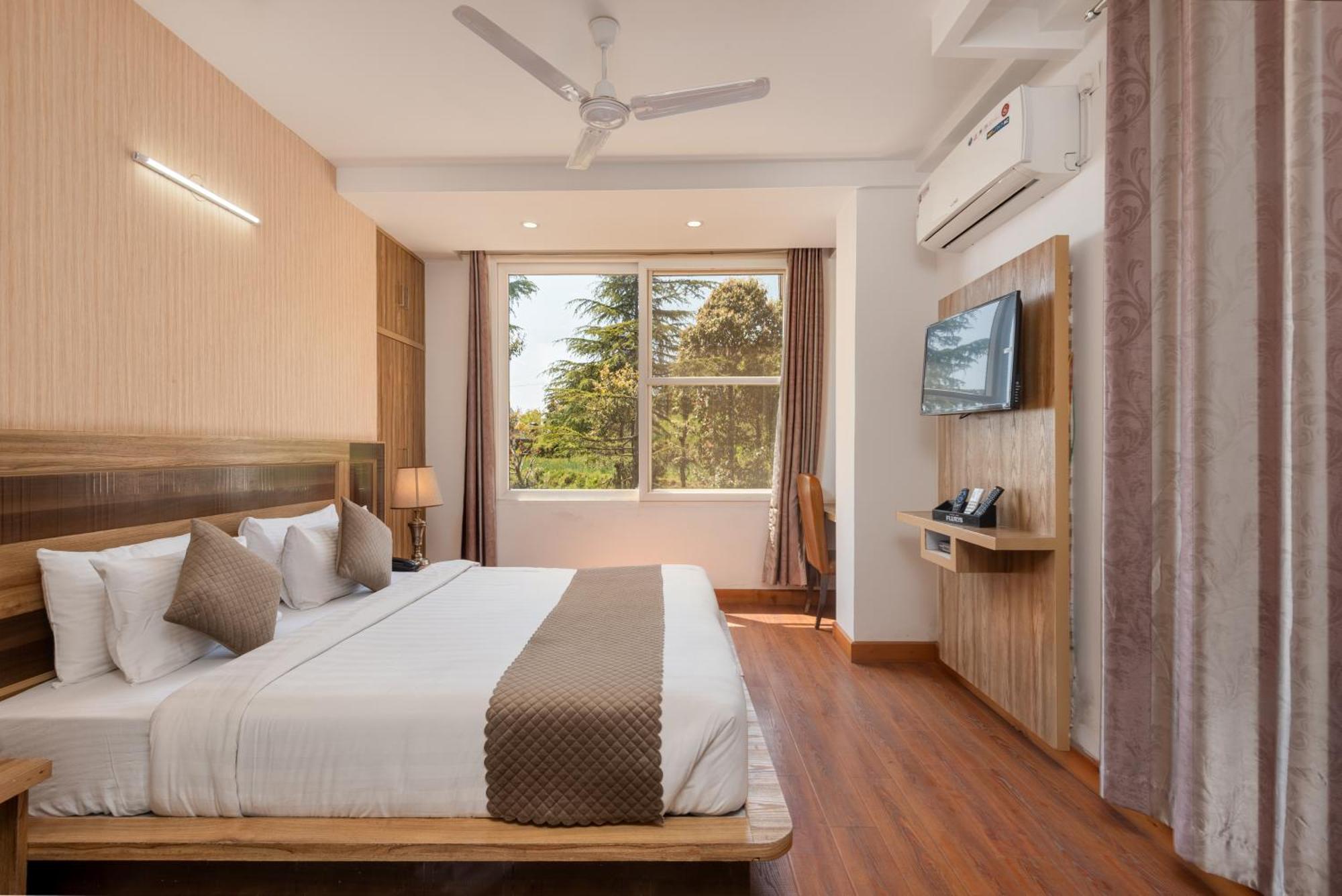Hotel Shiva Sanctuary By Dls Hotels, Mcleod Ganj ダラムシャーラー エクステリア 写真